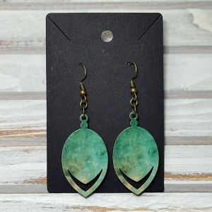 Green droplet earrings (wood)