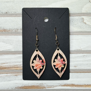 Floral almond shaped earrings (wood)